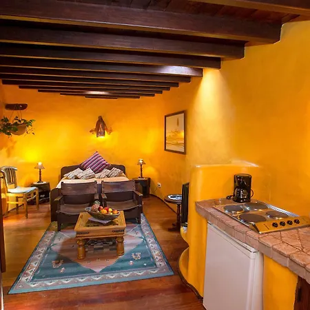 Niro - Sauna, Beheizter Pool, Billiard Tisch, Tischtennis ティアス